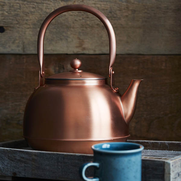 https://www.stardust.com/mm5/graphics/00000001/traditional-japanese-copper-tea-kettle-4.jpg